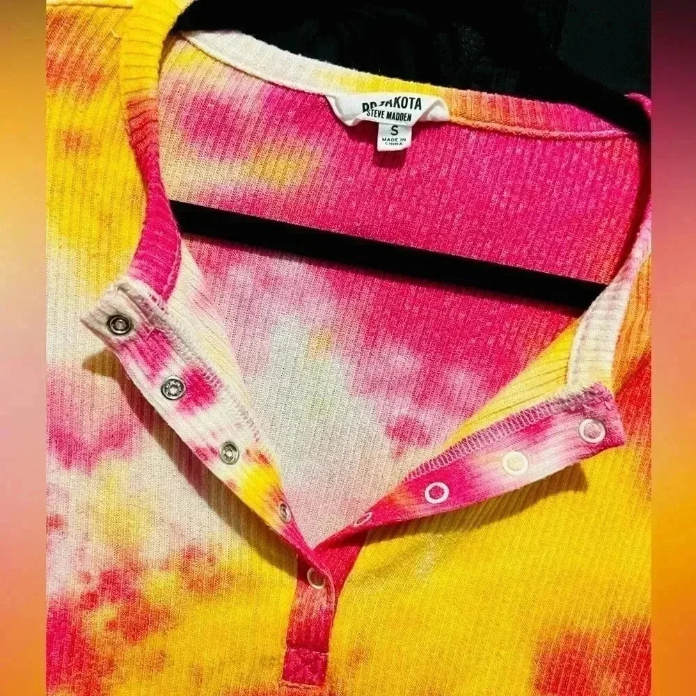 BB Dakota Thermal Henley Tie Dye Long Sleeve Crop Top - Picture 3 of 5